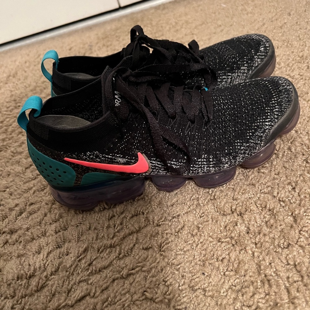 Nike VaporMax (women’s)